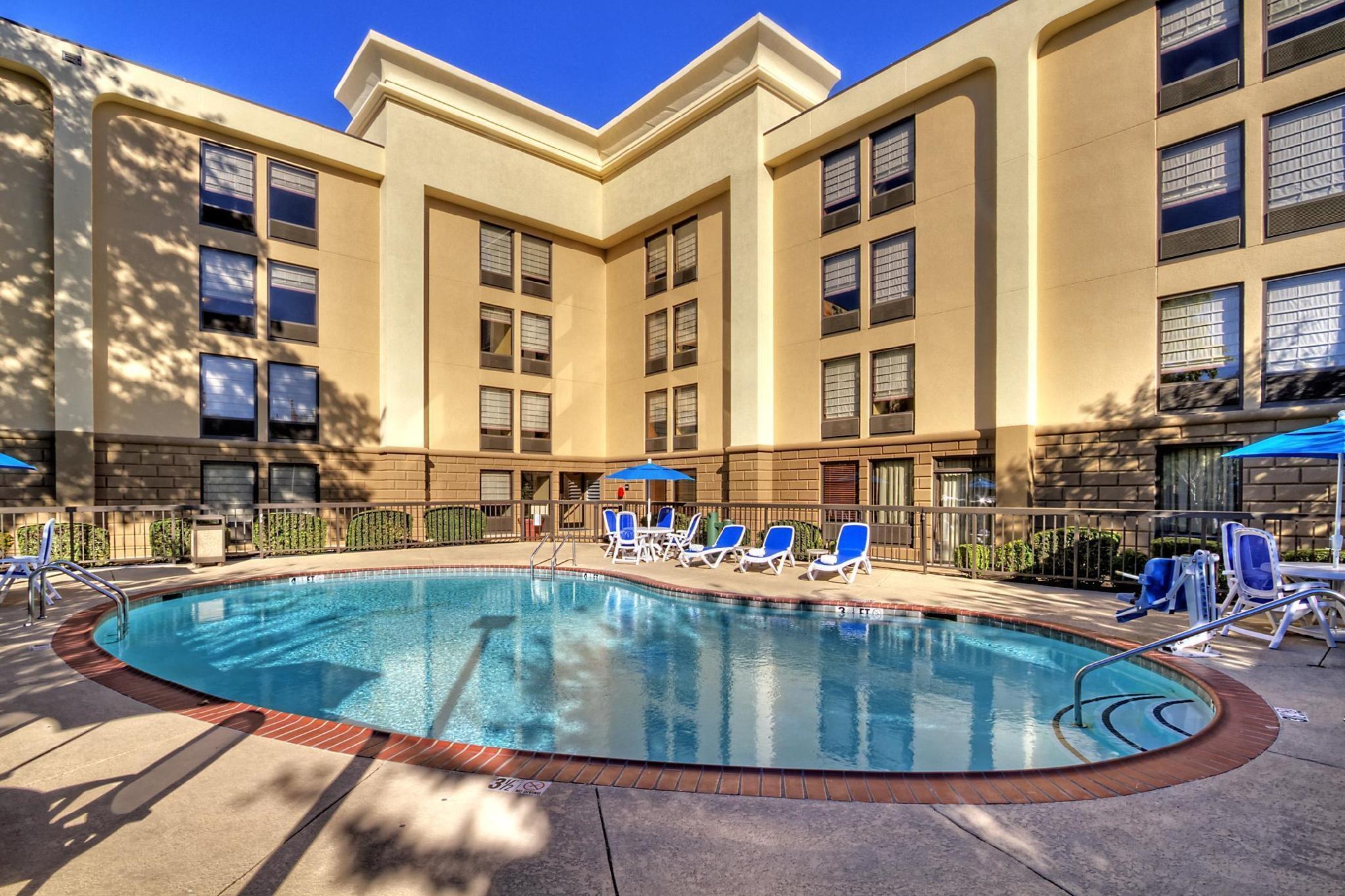 Hampton Inn Memphis Poplar מראה חיצוני תמונה