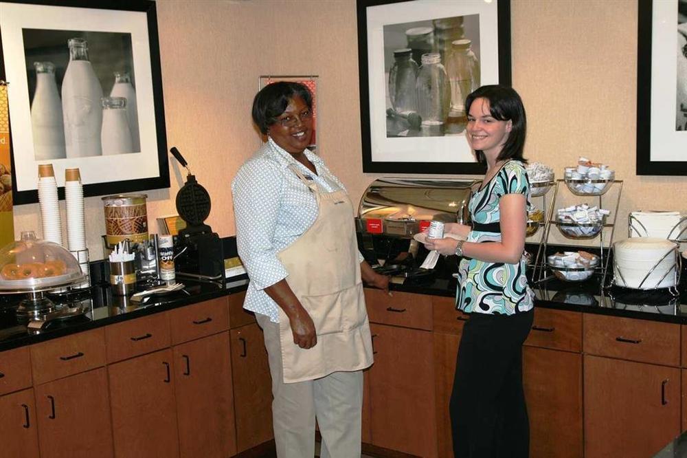Hampton Inn Memphis Poplar מסעדה תמונה