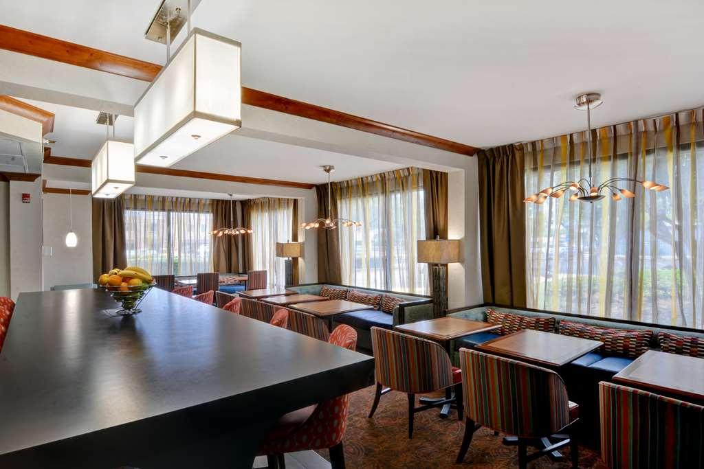 Hampton Inn Memphis Poplar מראה פנימי תמונה