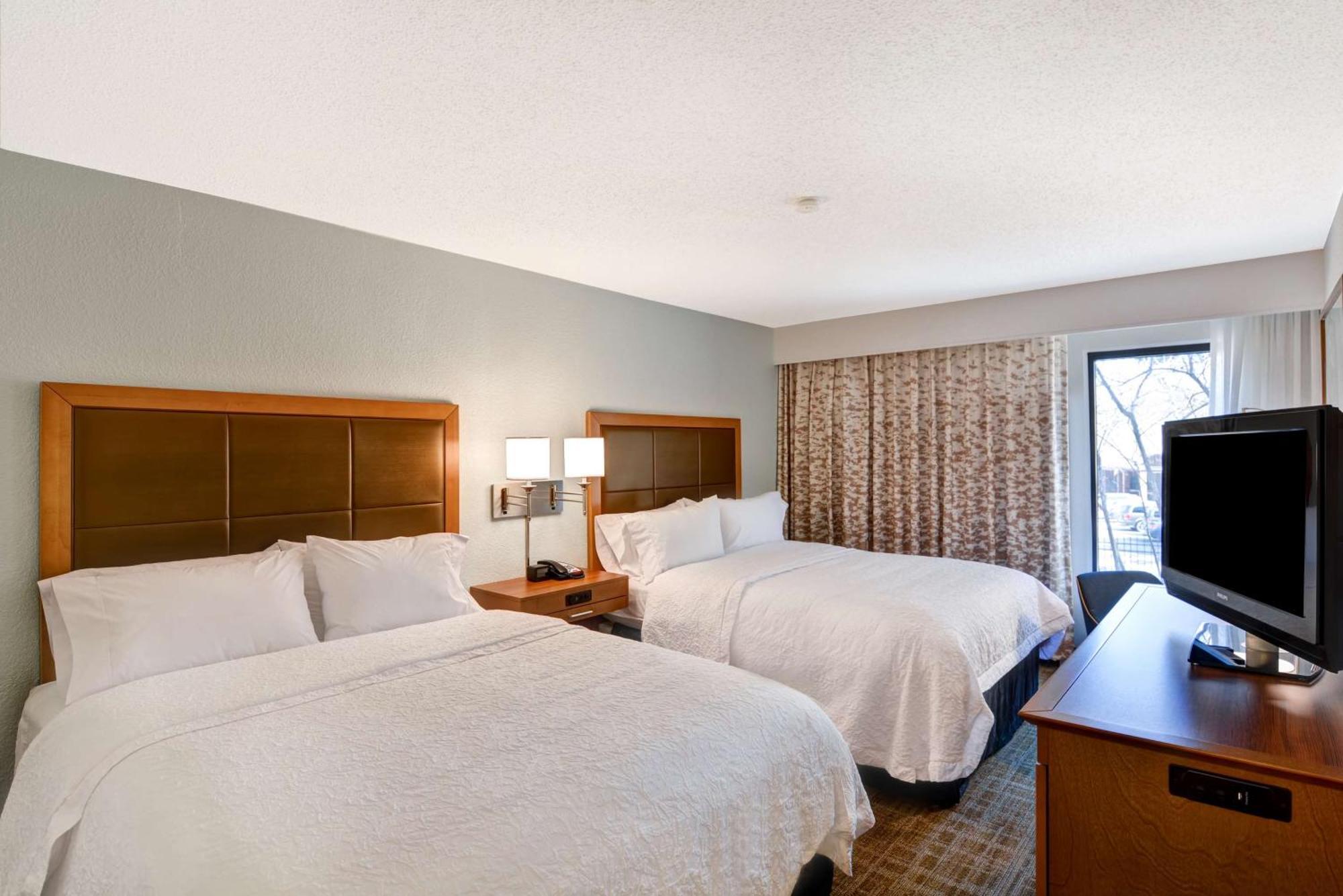 Hampton Inn Memphis Poplar מראה חיצוני תמונה
