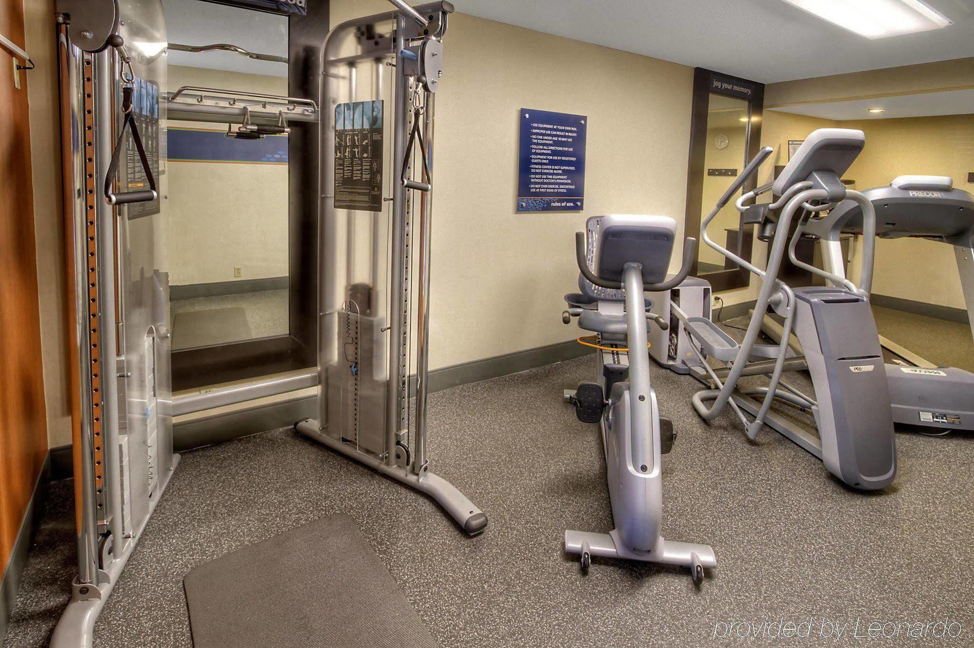 Hampton Inn Memphis Poplar מראה חיצוני תמונה